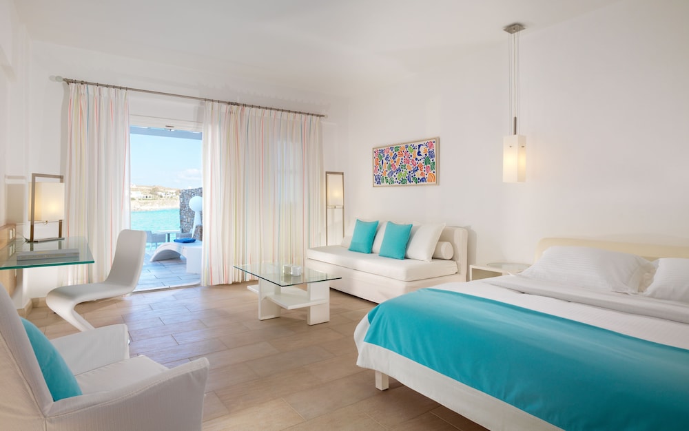 Petasos Beach Resort & Spa, Small Luxury Hotels of the World — Hotel rooms in Plati Gialos, South Aegean