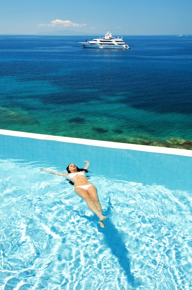 Petasos Beach Resort & Spa, Small Luxury Hotels of the World — Swimming pool in Plati Gialos, South Aegean