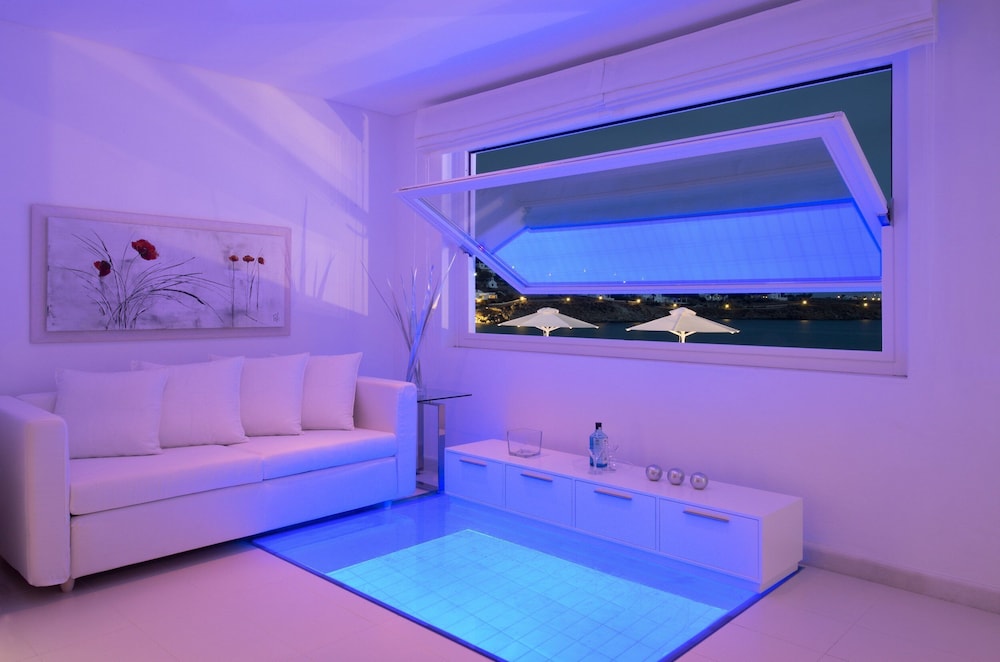Petasos Beach Resort & Spa, Small Luxury Hotels of the World — Hotel rooms in Plati Gialos, South Aegean