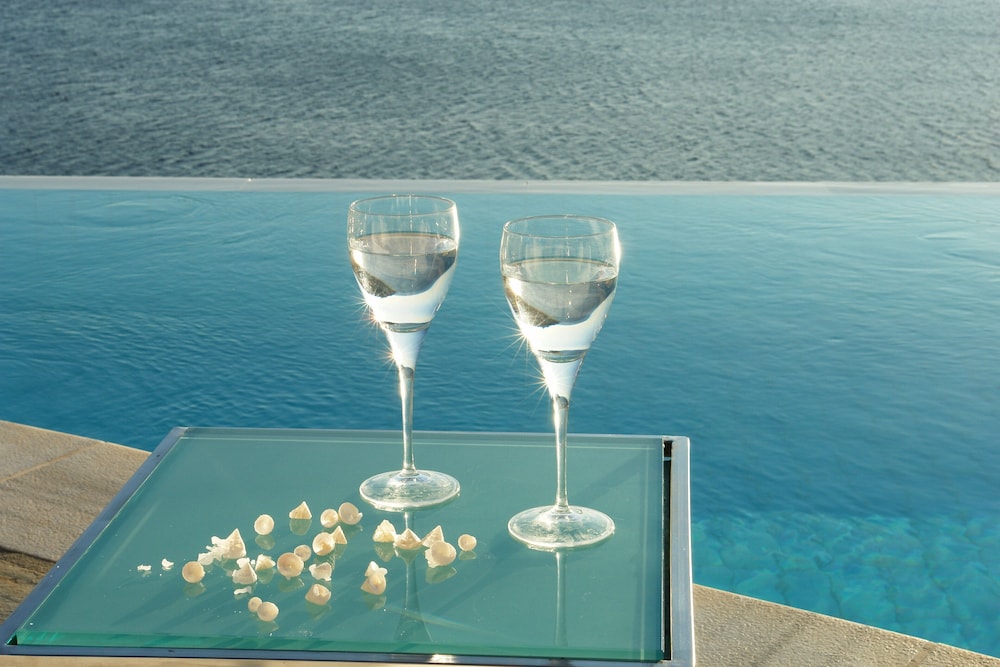 Petasos Beach Resort & Spa, Small Luxury Hotels of the World — Swimming pool in Plati Gialos, South Aegean