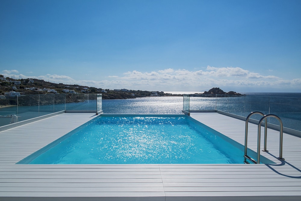 Petasos Beach Resort & Spa, Small Luxury Hotels of the World — Swimming pool in Plati Gialos, South Aegean