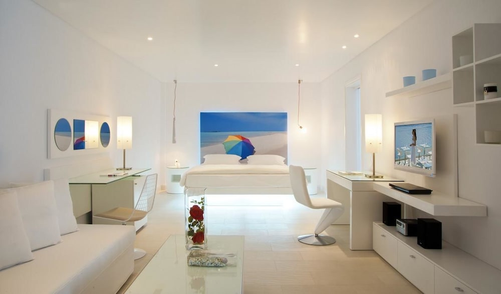 Petasos Beach Resort & Spa, Small Luxury Hotels of the World — Hotel rooms in Plati Gialos, South Aegean