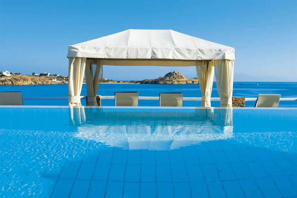 Petasos Beach Resort & Spa, Small Luxury Hotels of the World — Swimming pool in Plati Gialos, South Aegean