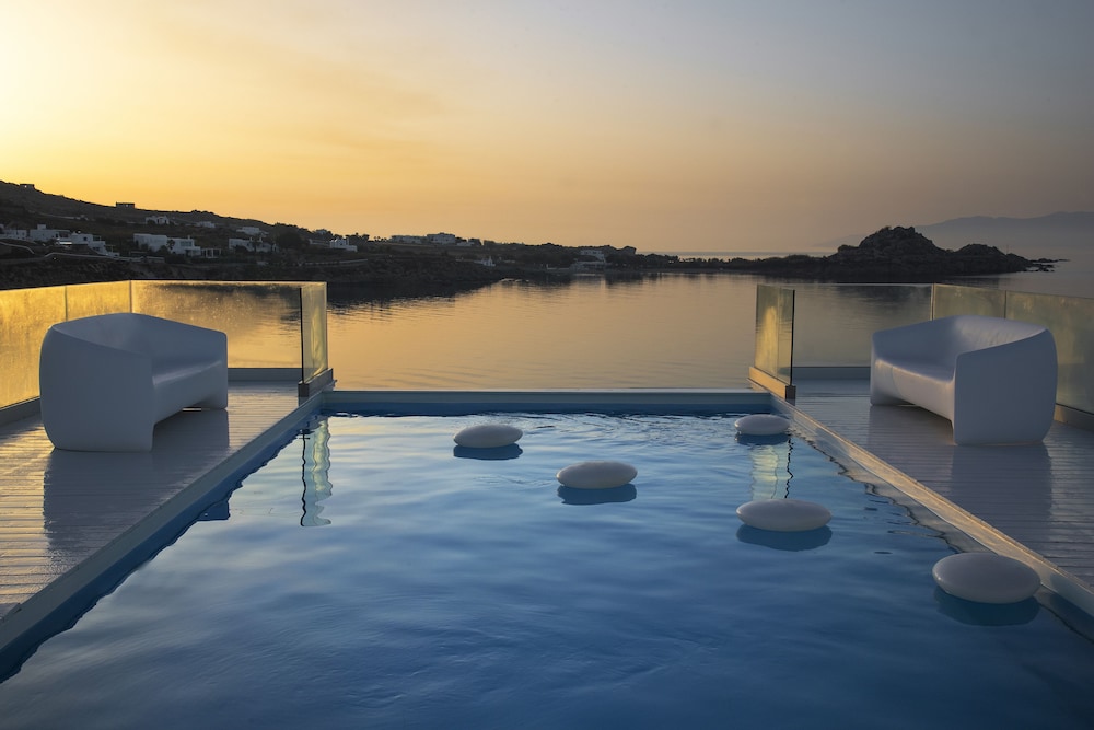 Petasos Beach Resort & Spa, Small Luxury Hotels of the World — Swimming pool in Plati Gialos, South Aegean