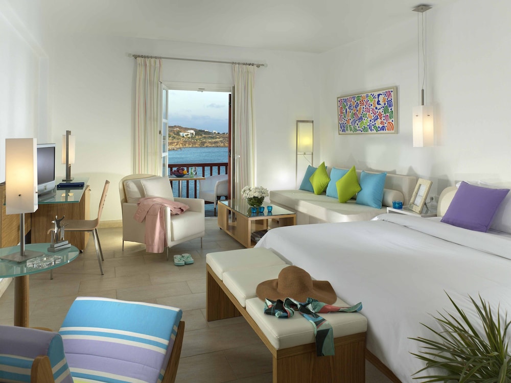 Petasos Beach Resort & Spa, Small Luxury Hotels of the World — Hotel rooms in Plati Gialos, South Aegean