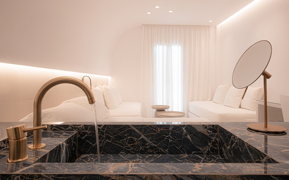 Petasos Chic Hotel — Hotel rooms in Mykonos Town, South Aegean