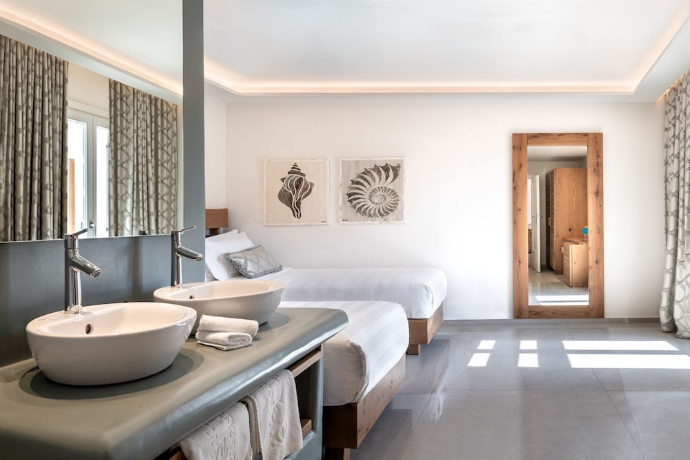 Hotel Petinos — Hotel rooms in Plati Gialos, South Aegean