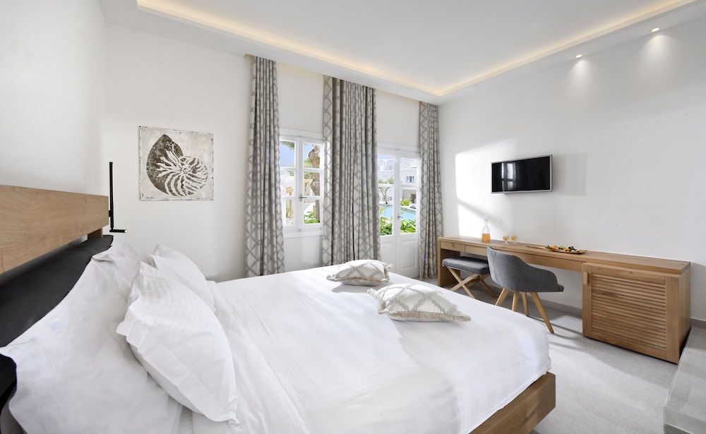 Hotel Petinos — Hotel rooms in Plati Gialos, South Aegean