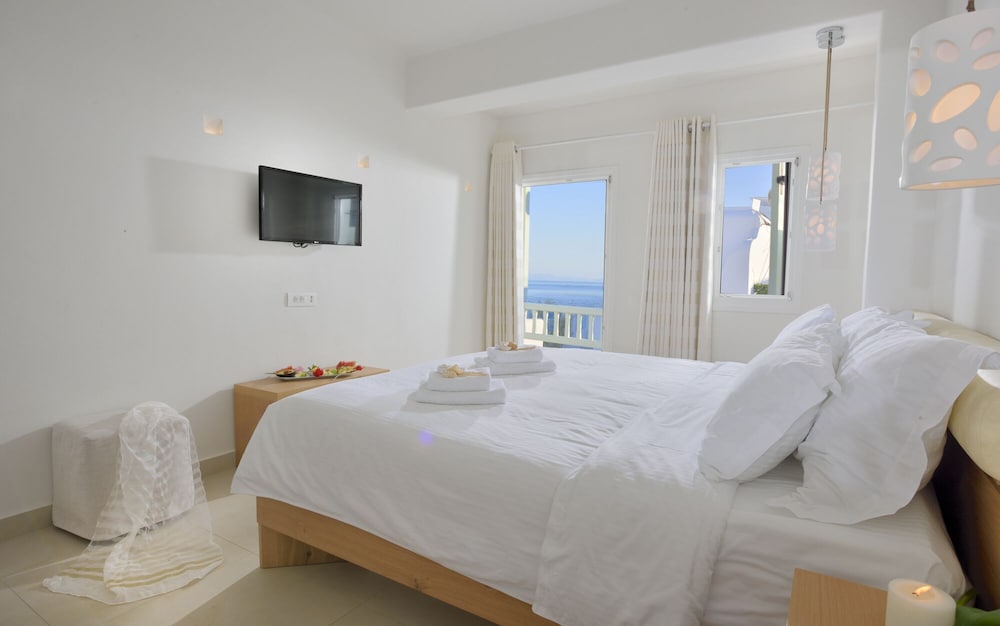 Hotel Petinos — Hotel rooms in Plati Gialos, South Aegean