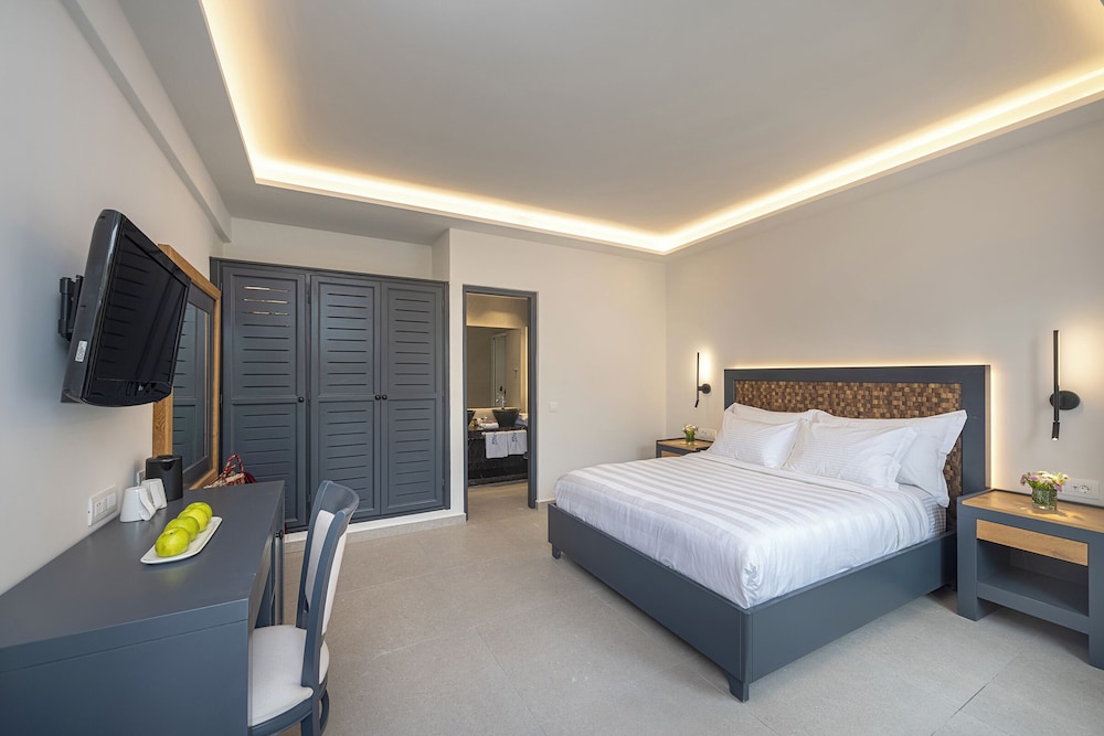 Hotel Petinos — Hotel rooms in Plati Gialos, South Aegean
