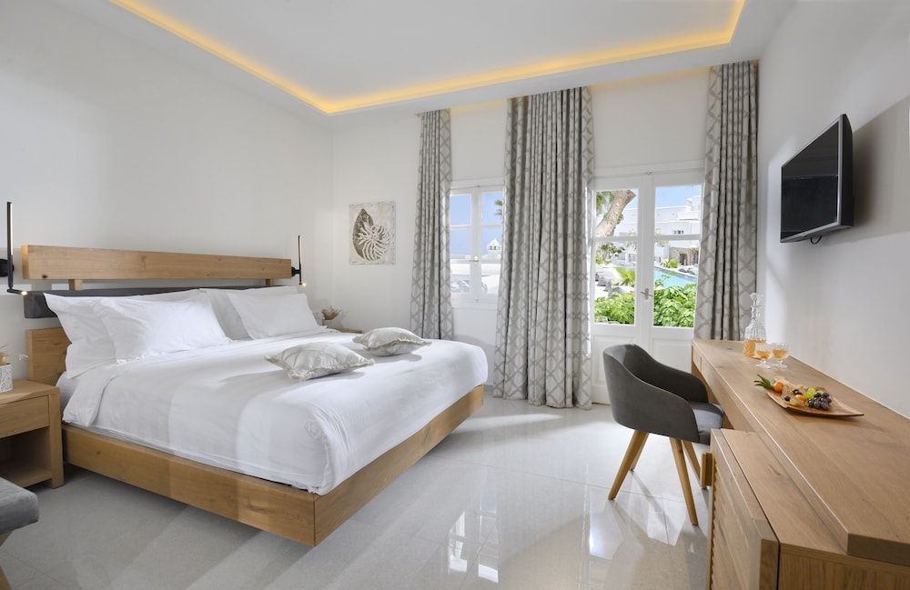 Hotel Petinos — Hotel rooms in Plati Gialos, South Aegean