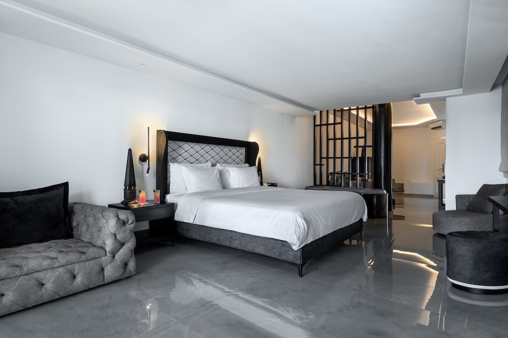 Petinos Beach Hotel — Hotel rooms in Plati Gialos, South Aegean