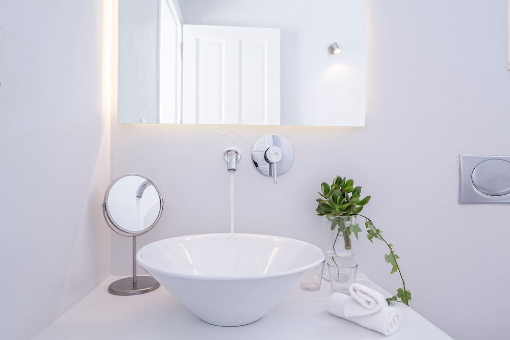 Pietra e Mare - Mykonos Moments by Mr and Mrs White — Hotel rooms in Elia, South Aegean