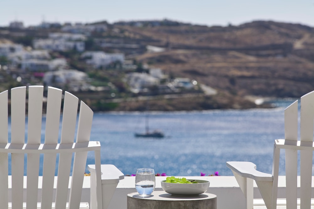 Pietra e Mare - Mykonos Moments by Mr and Mrs White — Restaurant & bars in Elia, South Aegean