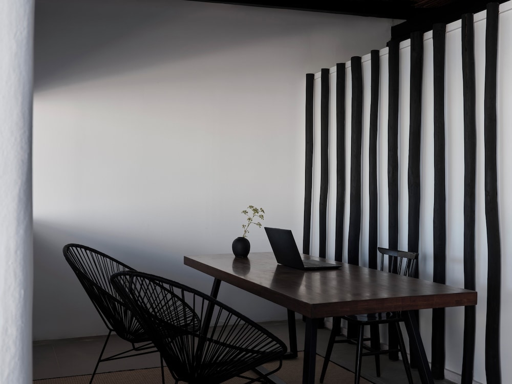 Pietra e Mare - Mykonos Moments by Mr and Mrs White — Hotel rooms in Elia, South Aegean