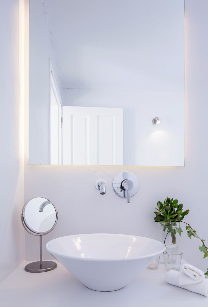 Pietra e Mare - Mykonos Moments by Mr and Mrs White — Hotel rooms in Elia, South Aegean
