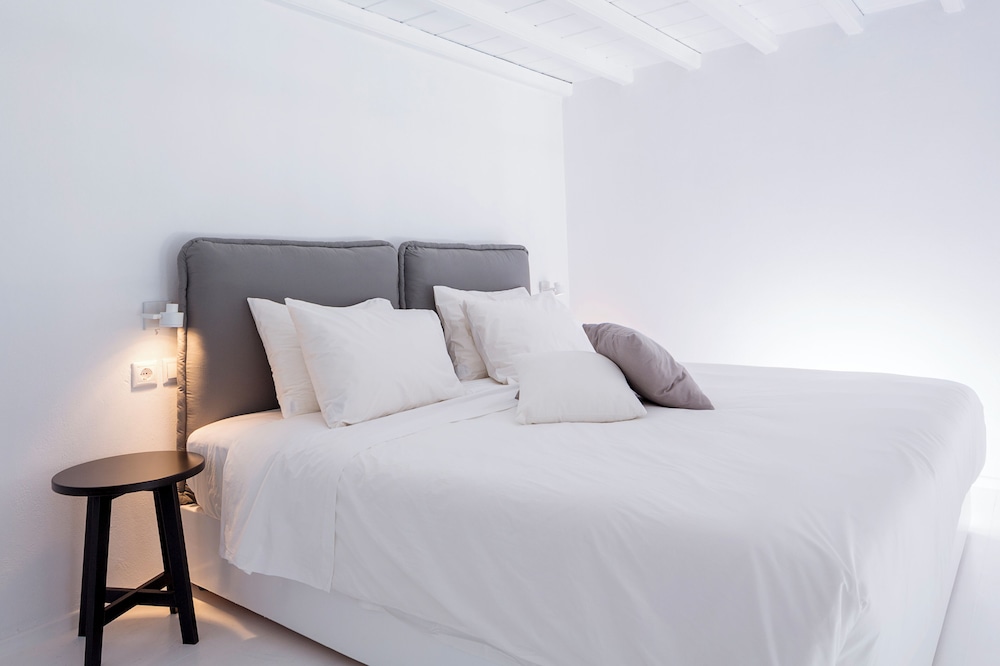 Pietra e Mare - Mykonos Moments by Mr and Mrs White — Hotel rooms in Elia, South Aegean