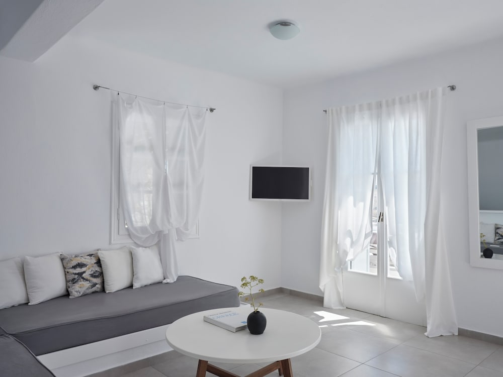 Pietra e Mare - Mykonos Moments by Mr and Mrs White — Hotel rooms in Elia, South Aegean