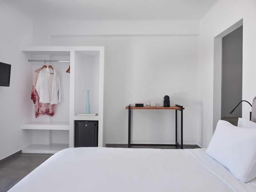 Pietra e Mare - Mykonos Moments by Mr and Mrs White — Hotel rooms in Elia, South Aegean