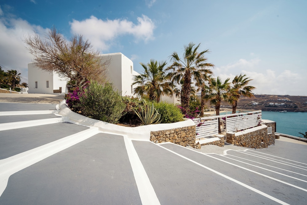 Pietra e Mare - Mykonos Moments by Mr and Mrs White — Hotel building in Elia, South Aegean