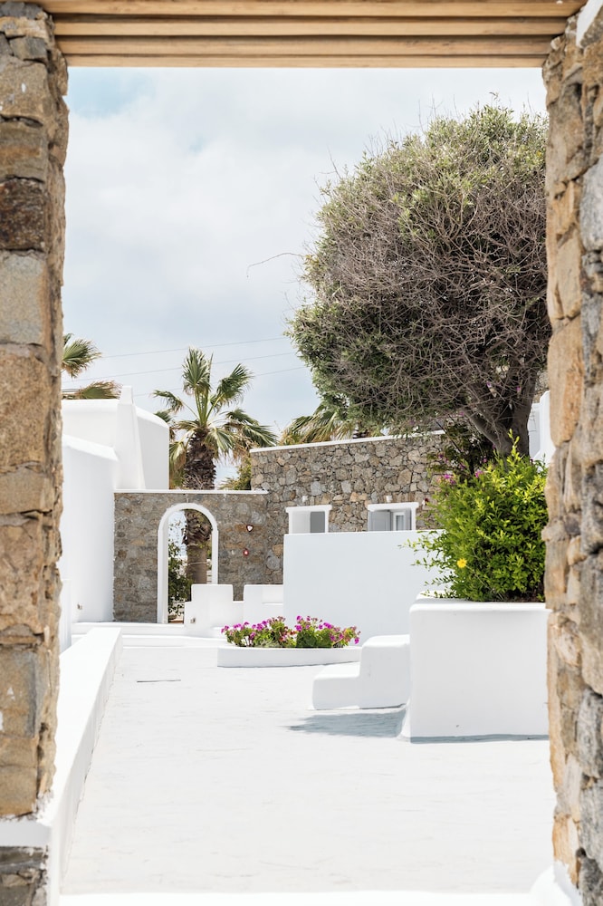 Pietra e Mare - Mykonos Moments by Mr and Mrs White — Hotel building in Elia, South Aegean