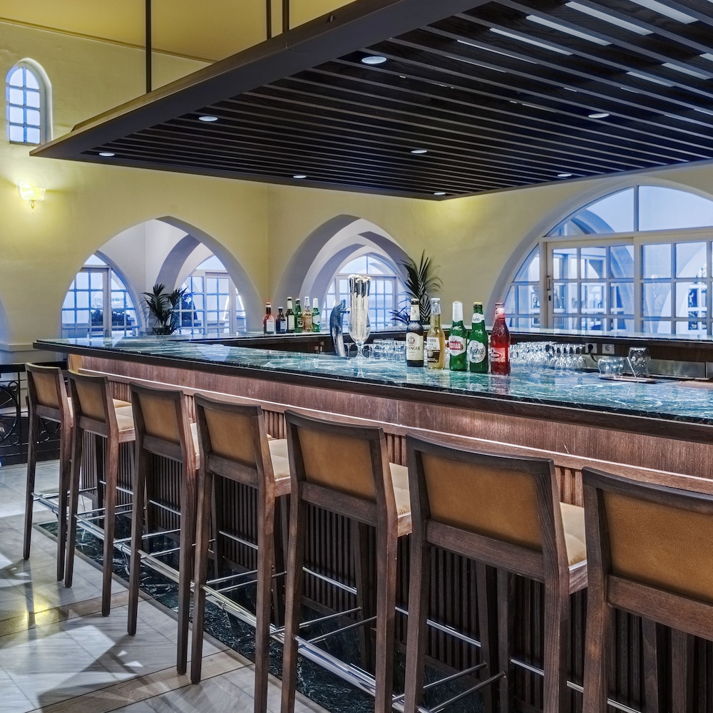 Hotel Platanista — Restaurant & bars in Kos Town, South Aegean