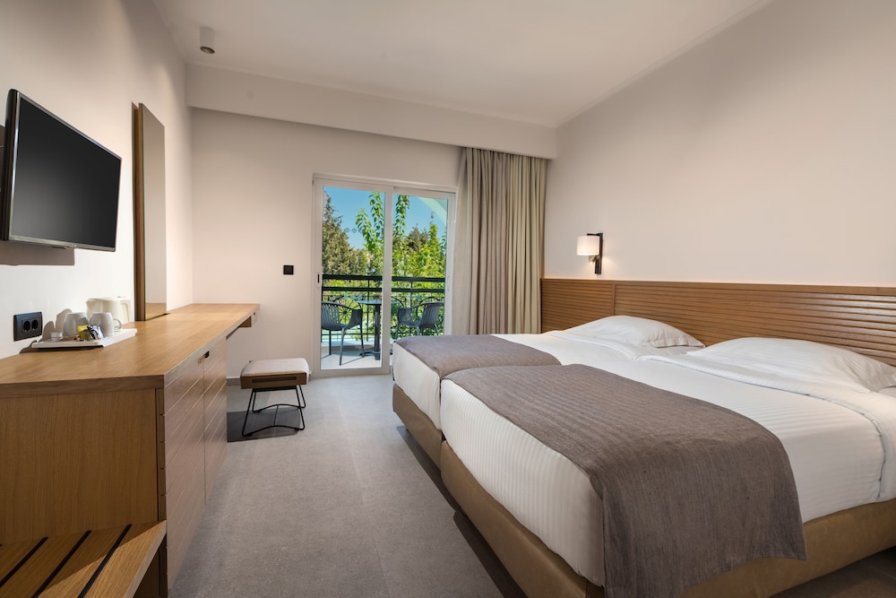 Hotel Platanista — Hotel rooms in Kos Town, South Aegean
