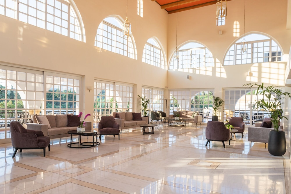 Hotel Platanista — Hotel building in Kos Town, South Aegean
