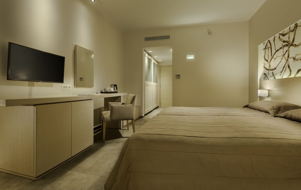 Hotel Platanista — Hotel rooms in Kos Town, South Aegean