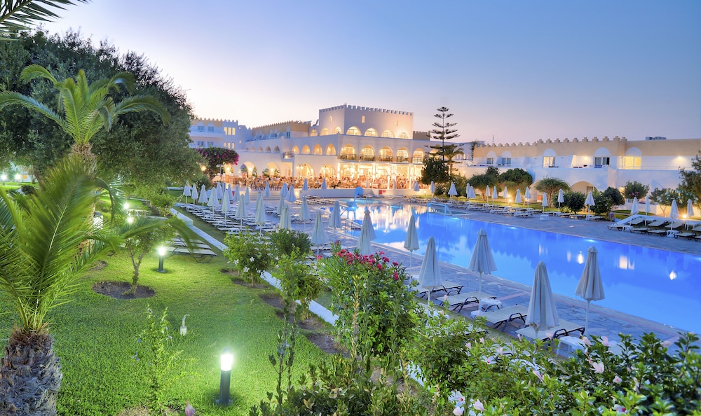 Hotel Platanista — Swimming pool in Kos Town, South Aegean