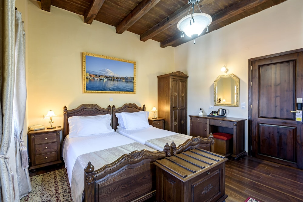 Porto Del Colombo — Hotel rooms in Chania