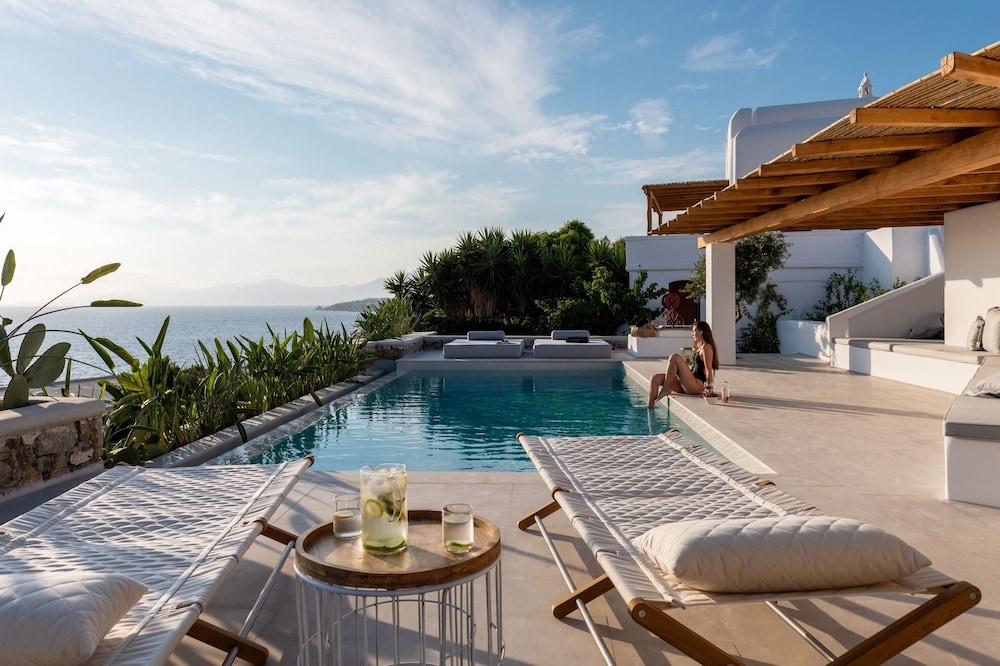 Porto Mykonos Hotel — Swimming pool in Mykonos Town, South Aegean