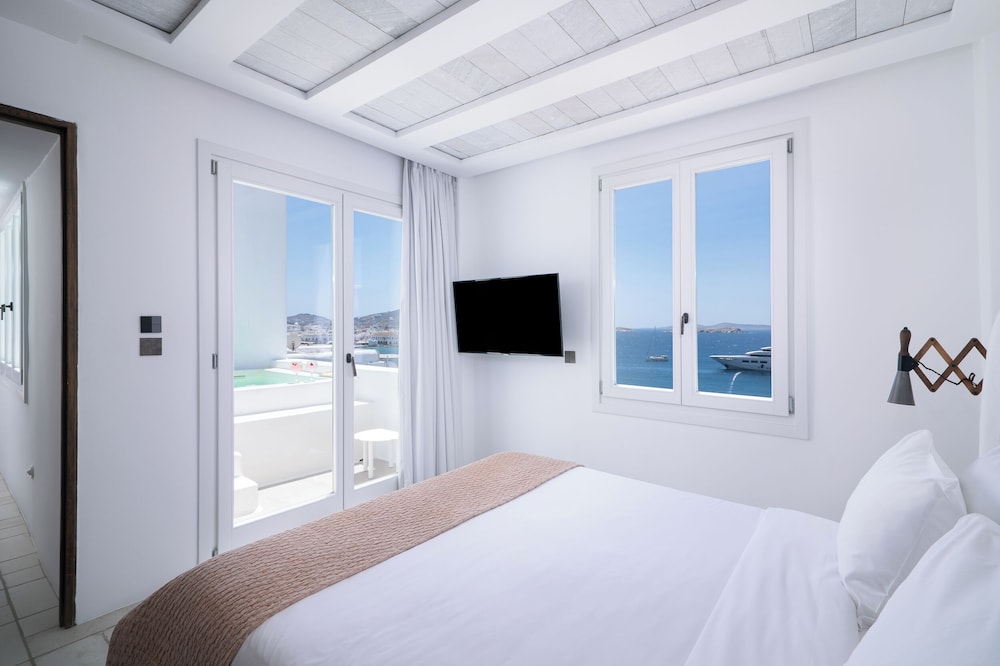 Porto Mykonos Hotel — Hotel rooms in Mykonos Town, South Aegean