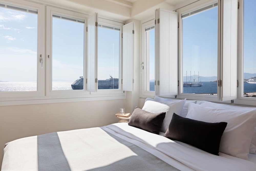 Porto Mykonos Hotel — Hotel rooms in Mykonos Town, South Aegean