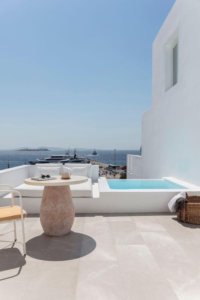 Porto Mykonos Hotel — Swimming pool in Mykonos Town, South Aegean