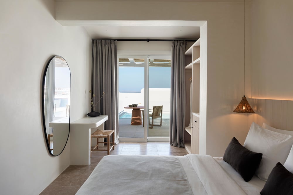 Porto Mykonos Hotel — Hotel rooms in Mykonos Town, South Aegean