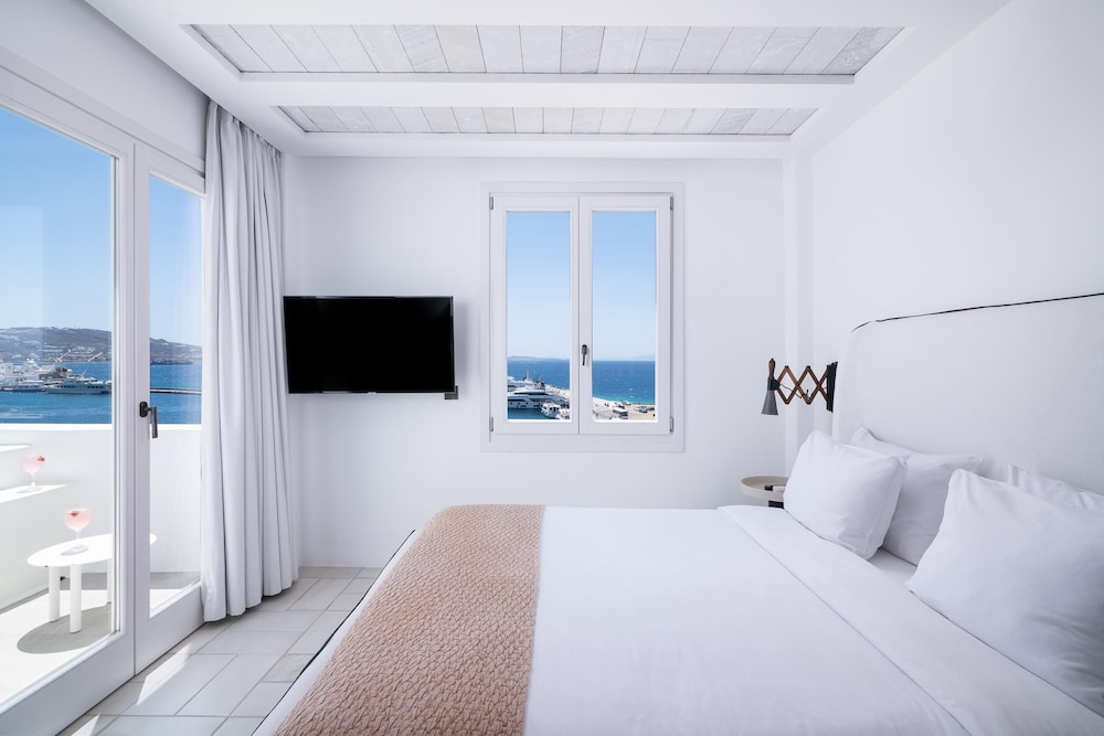 Porto Mykonos Hotel — Hotel rooms in Mykonos Town, South Aegean