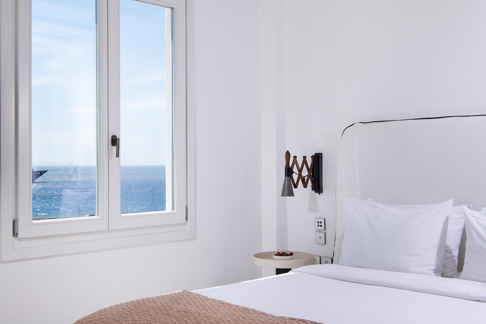 Porto Mykonos Hotel — Hotel rooms in Mykonos Town, South Aegean