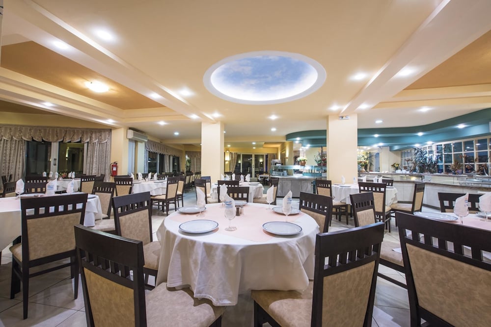 Potamaki Beach Hotel — Restaurant & bars in Benitses, Ionian Islands