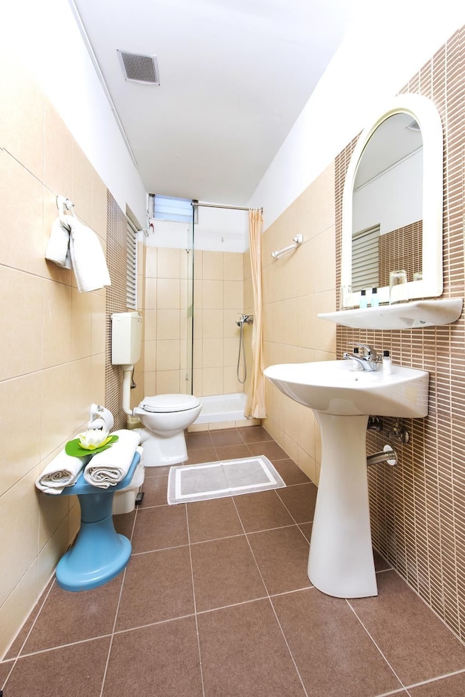 Potamaki Beach Hotel — Hotel rooms in Benitses, Ionian Islands