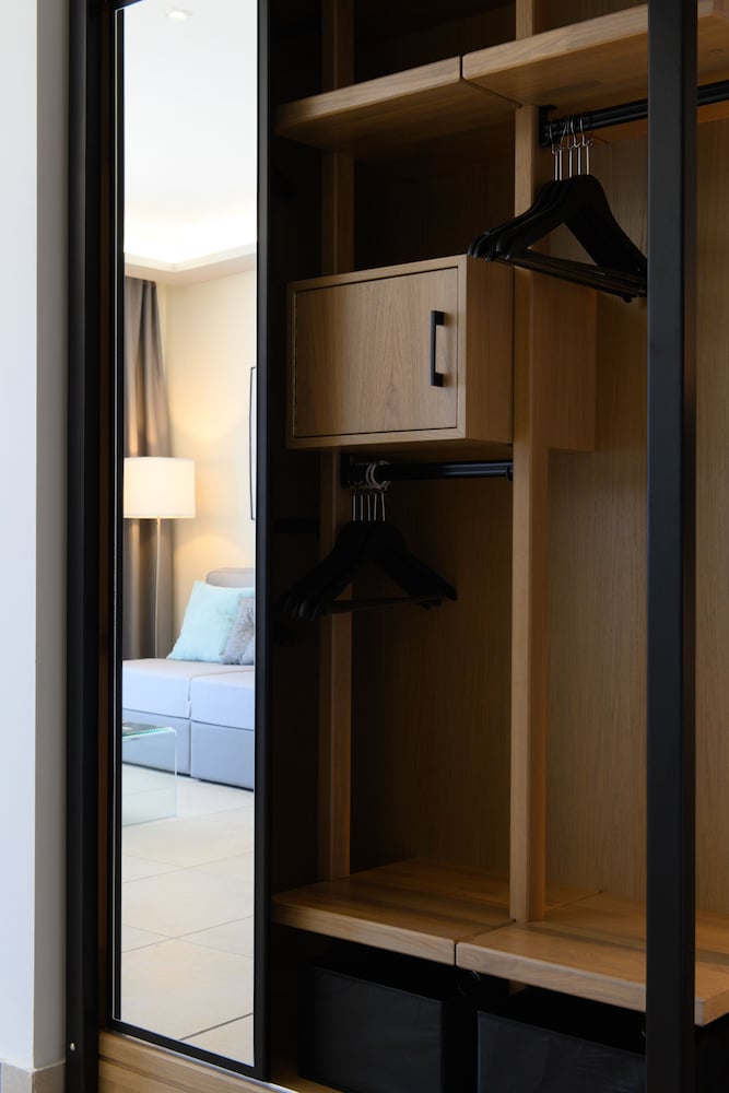 Potamaki Beach Hotel — Hotel rooms in Benitses, Ionian Islands
