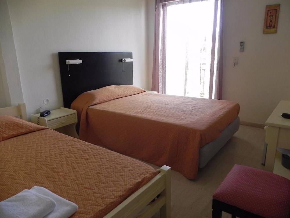 Primavera Hotel — Hotel rooms in Dassia, Ionian Islands
