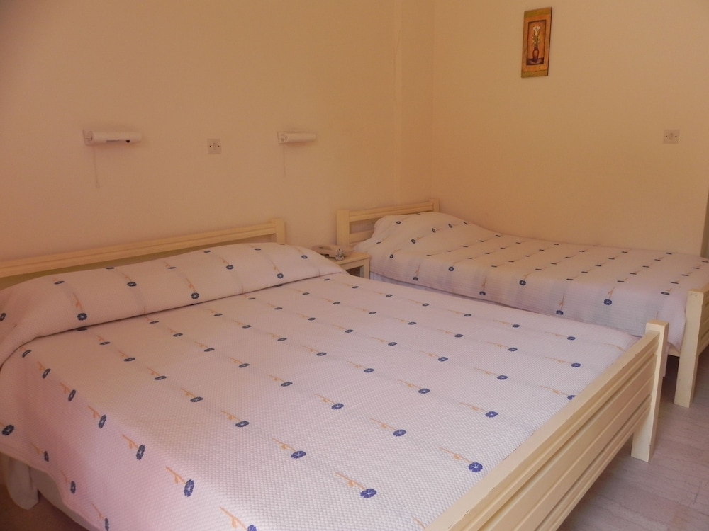 Primavera Hotel — Hotel rooms in Dassia, Ionian Islands