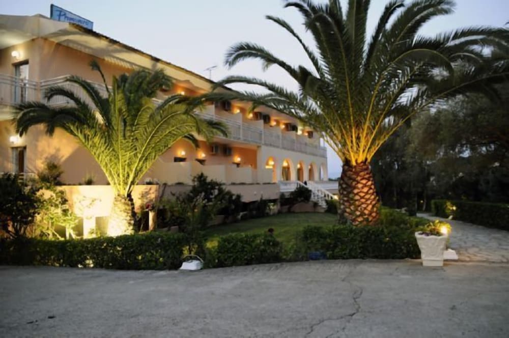 Primavera Hotel — Hotel building in Dassia, Ionian Islands