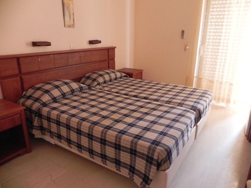 Primavera Hotel — Hotel rooms in Dassia, Ionian Islands