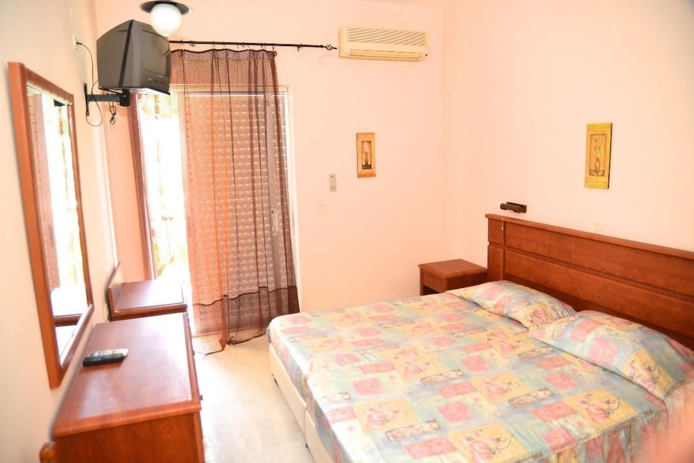 Primavera Hotel — Hotel rooms in Dassia, Ionian Islands