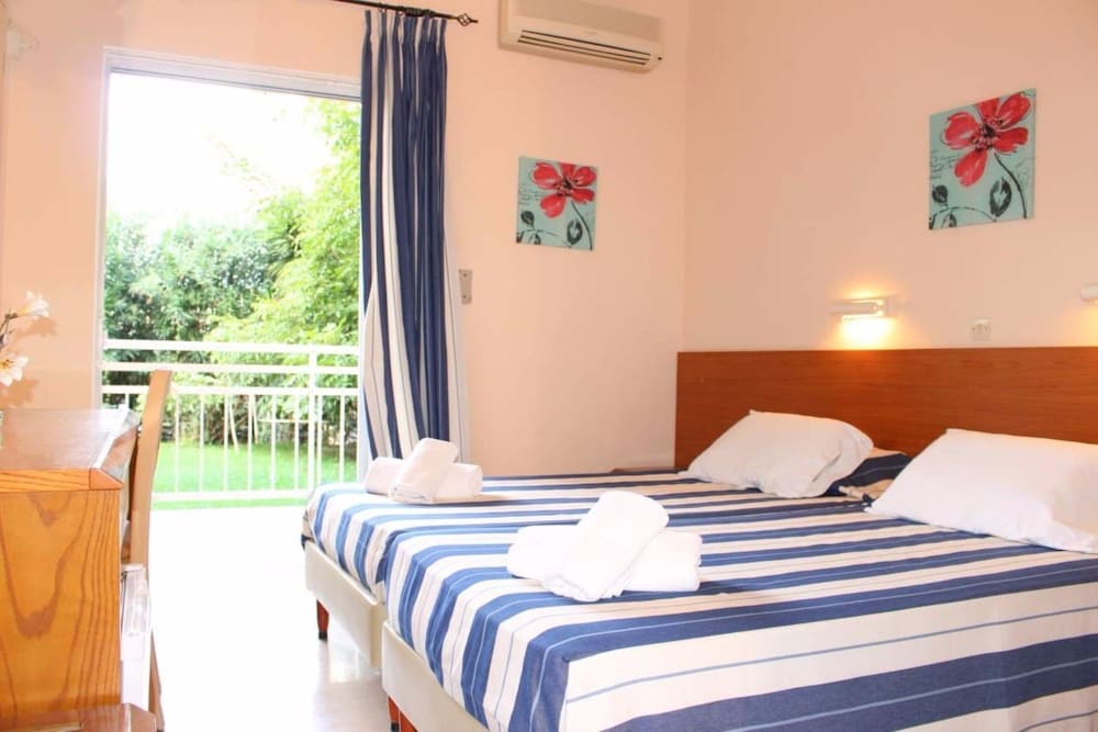 Primavera Hotel — Hotel rooms in Dassia, Ionian Islands