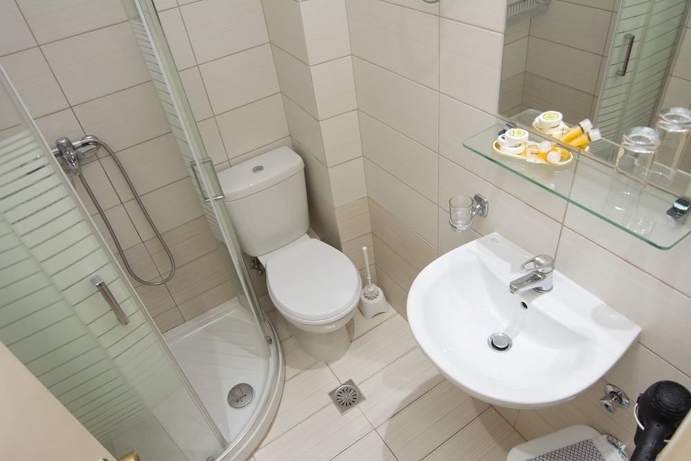 Primavera Hotel — Hotel rooms in Dassia, Ionian Islands