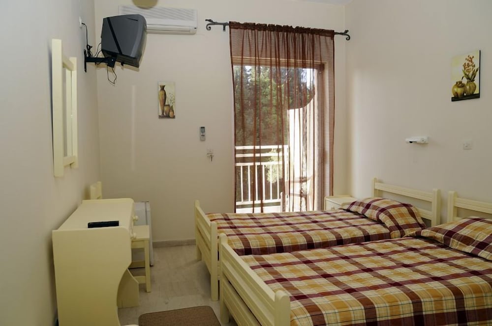 Primavera Hotel — Hotel rooms in Dassia, Ionian Islands