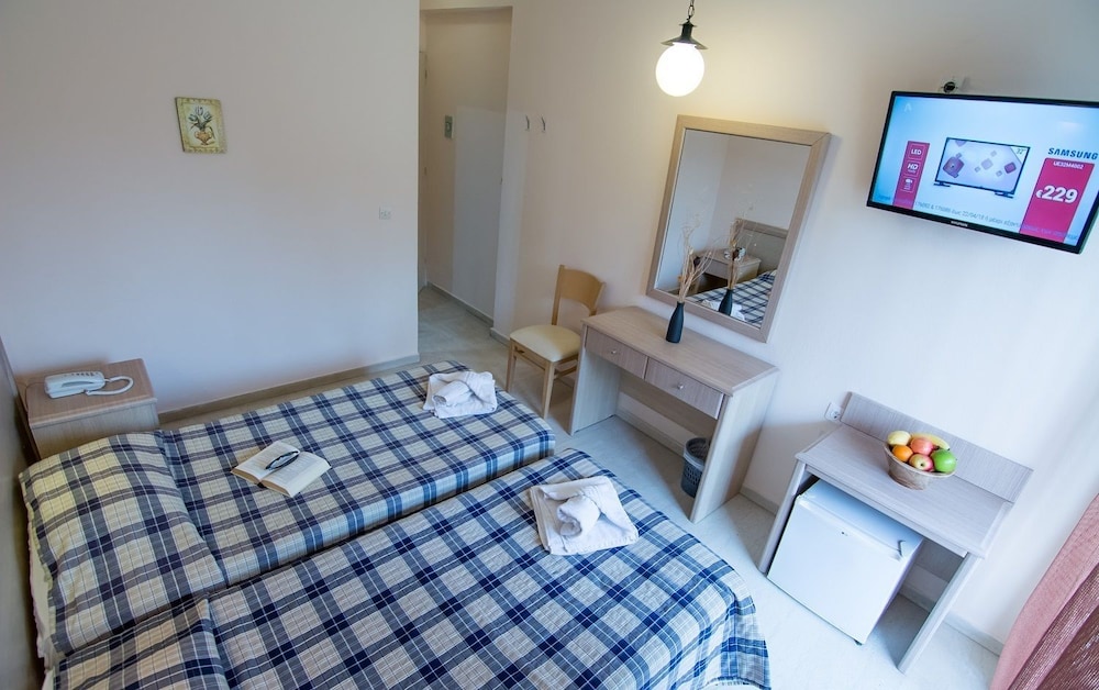 Primavera Hotel — Hotel rooms in Dassia, Ionian Islands